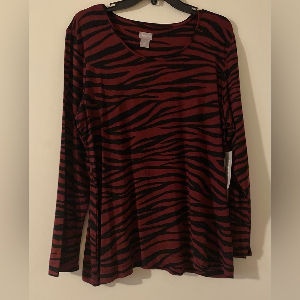 ✨NWT✨ Chico’s super cute tiger stripe top in cranberry spice & black, Chicos 3